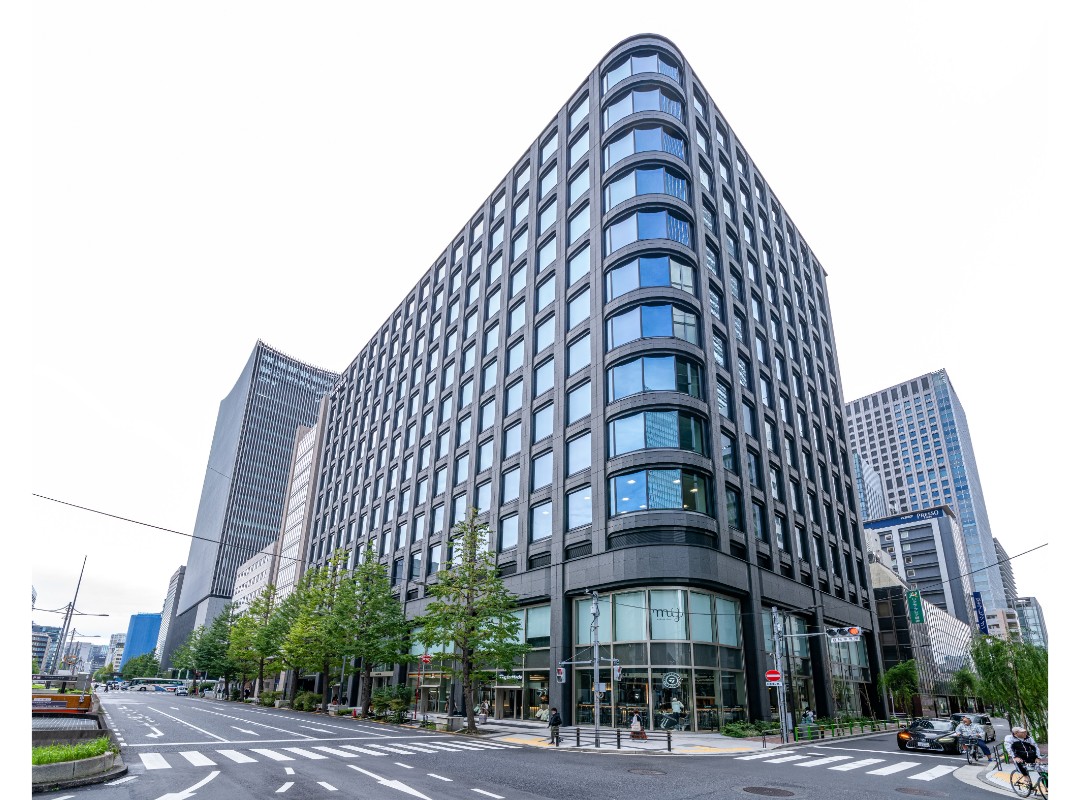 バーチャルオフィス、レンタルオフィス、シェアオフィスの違い。作業スペースの有無、初期費用、月額費用の差を比較した表