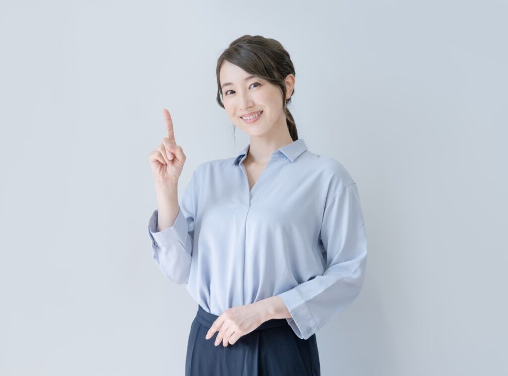 バーチャルオフィス、レンタルオフィス、シェアオフィスの違い。作業スペースの有無、初期費用、月額費用の差を比較した表